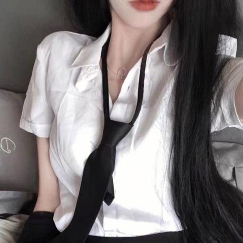 真千金她只谋权,不谋爱